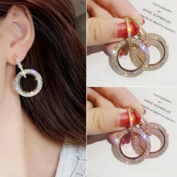 New Gold Trendy Hoop Earrings - Picture 3 of 4